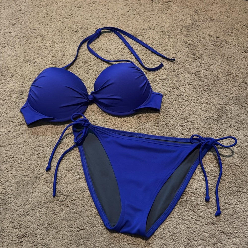 Victoria's Secret Blue Bikini Set with Underwire and Tie-Side Design